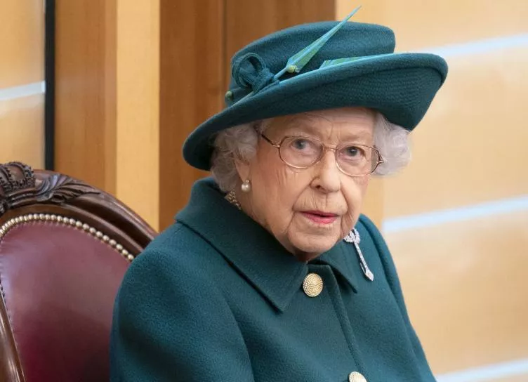Впервые без принца Филиппа: королева Елизавета II открыла шестую сессию шотландского парламента