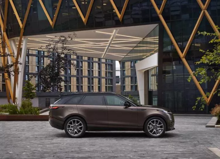 Ресайклинг, осознанность и выдвижные ручки: как Range Rover Velar опередил будущее