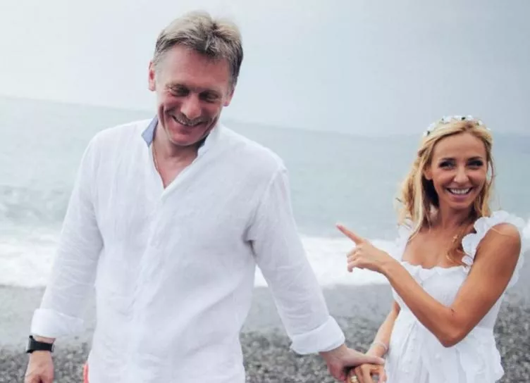 Татьяна Навка о муже Дмитрии Пескове в его день рождения: "Мое счастье"