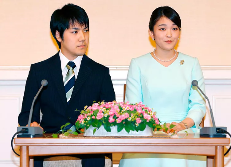 Внучка императора Японии принцесса Мако вышла замуж за простолюдина