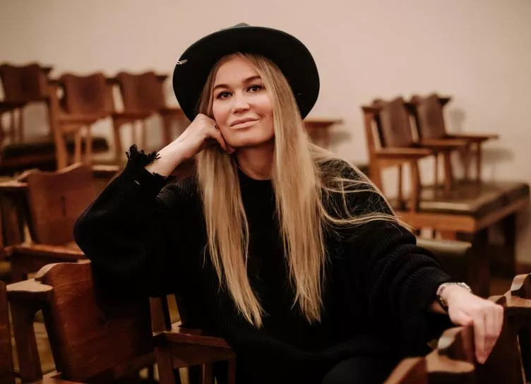 Кристина Бабушкина о современной сатире, жизни на Патриарших и рэпе