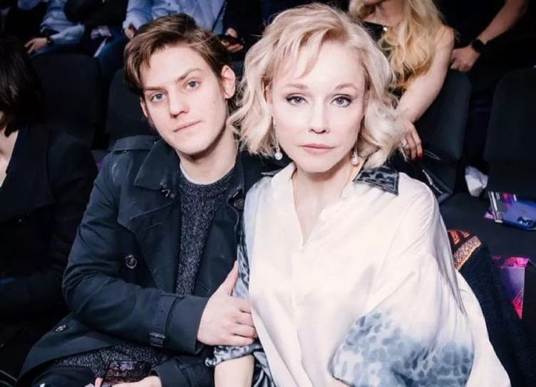 Марина Зудина о сыне Павле Табакове: "Он ко мне очень терпелив"