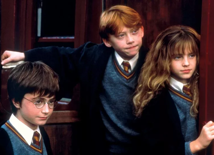 "Гарри Поттер" 20 лет спустя: Эмма Уотсон, Дэниел Рэдклифф и Руперт Гринт на первом кадре из спецэпизода