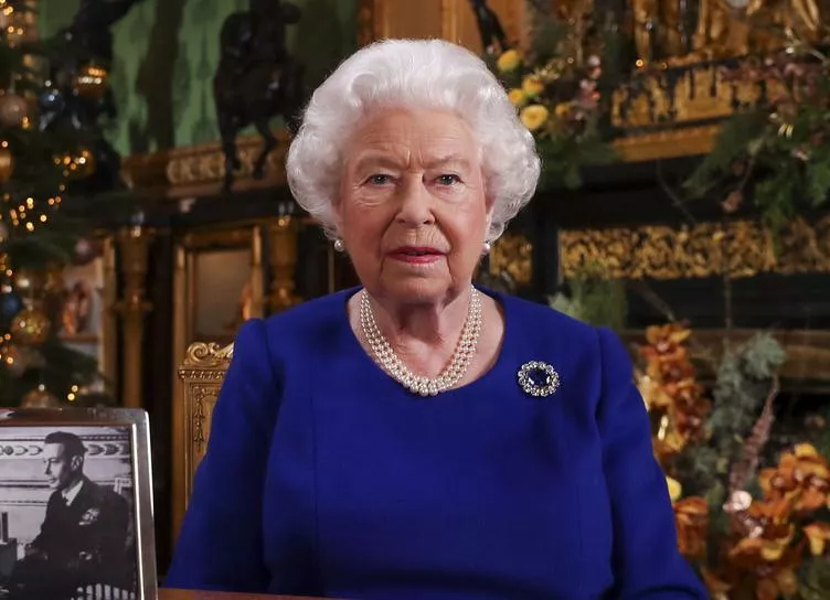 Королева Елизавета II отменила семейный обед на Рождество