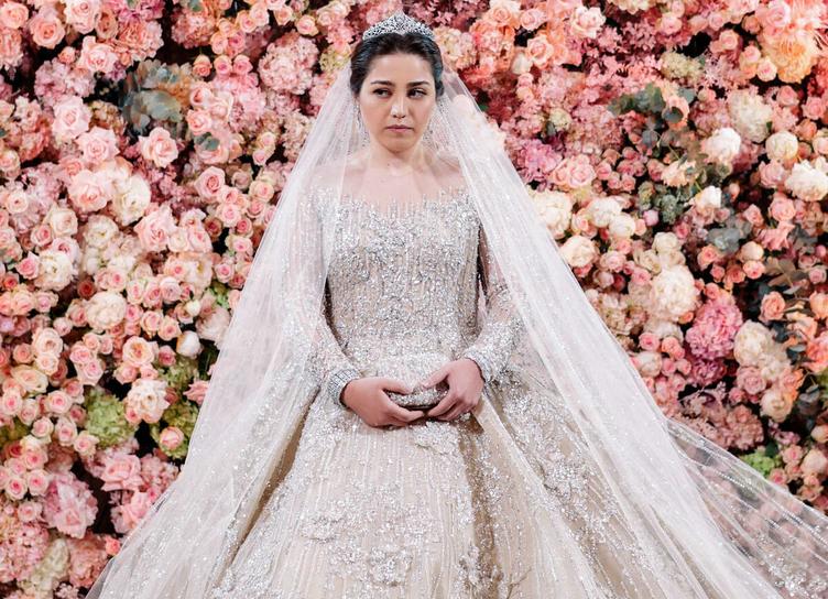 Уникальное платье с четырехметровым шлейфом и миллион цветов: новые детали и фото с роскошной свадьбы дочери Михаила Гуцериева