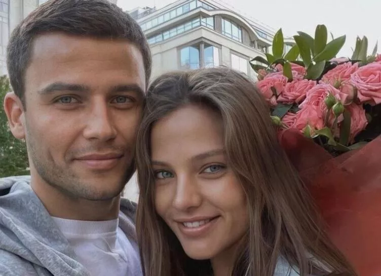 Алеся Кафельникова поздравила мужа Георгия Петришина с днем рождения: "Без тебя не могу представить свою жизнь"