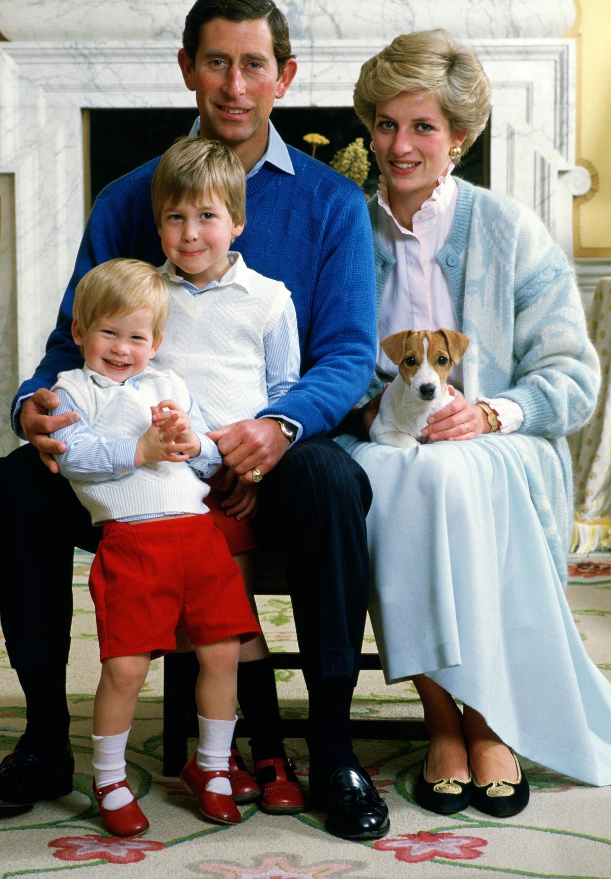 Принц Чарльз и принцесса Диана с сыновьями – Уильямом и Гарри, 1996 год