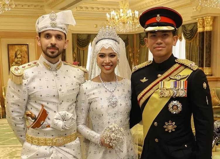 Дочь султана Брунея вышла замуж: бриллиантовая тиара, праздник длиной в неделю и другие детали
