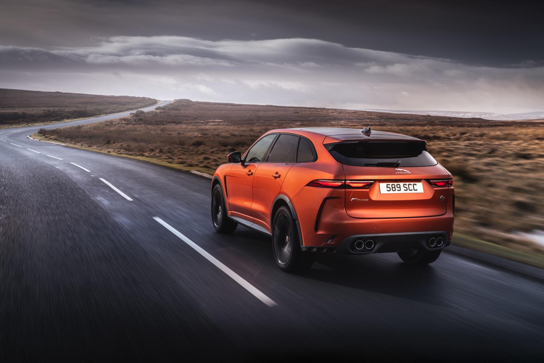 Обновленный F-PACE SVR 2021 года кажется собрал в себе все лучшее
