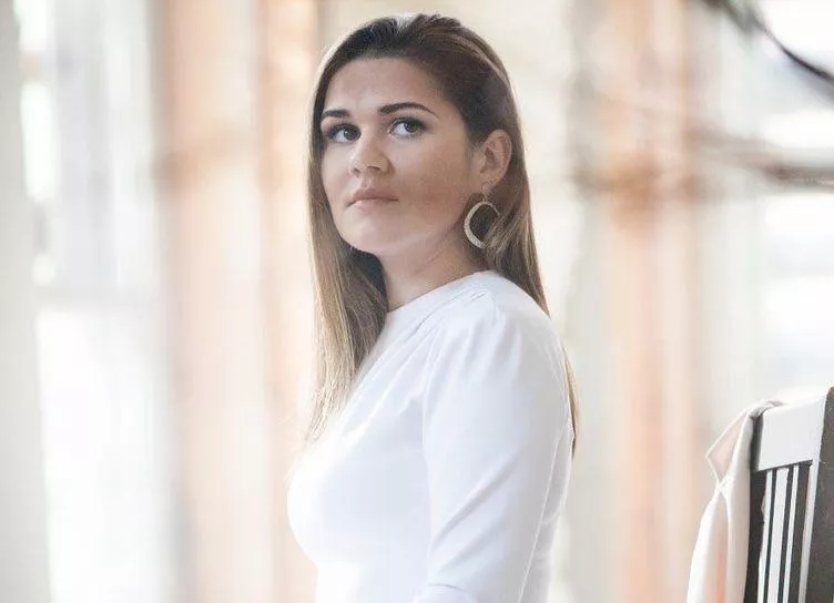 Победительница шоу "Голос" Дина Гарипова объявила о беременности