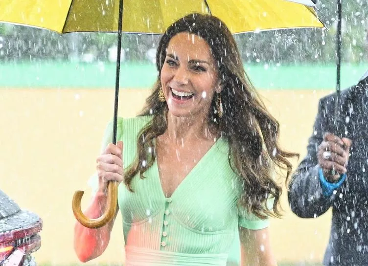 У природы нет плохой погоды: Багамы встретили Кейт Миддлтон и принца Уильяма проливным дождем 