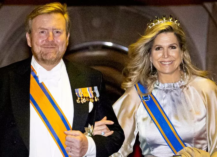 Королева Нидерландов Максима и ее свекровь принцесса Беатрикс "выгуляли" свои тиары
