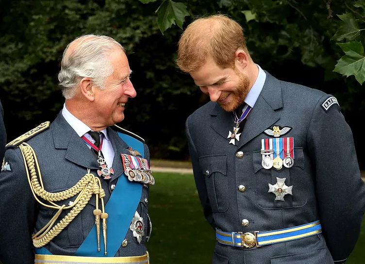 Принц Чарльз совсем скоро сможет встретиться с принцем Гарри