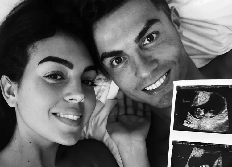 Криштиану Роналду и Джорджина Родригес сообщили о смерти новорожденного сына