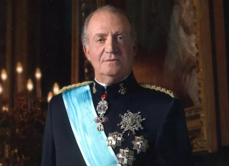 Дочери "изгнанного" экс-короля Испании Хуана Карлоса навестили его после долгой разлуки