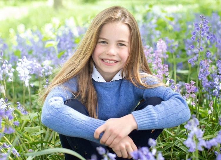 Принцессе Шарлотте – 7 лет: новые портреты, снятые Кейт Миддлтон