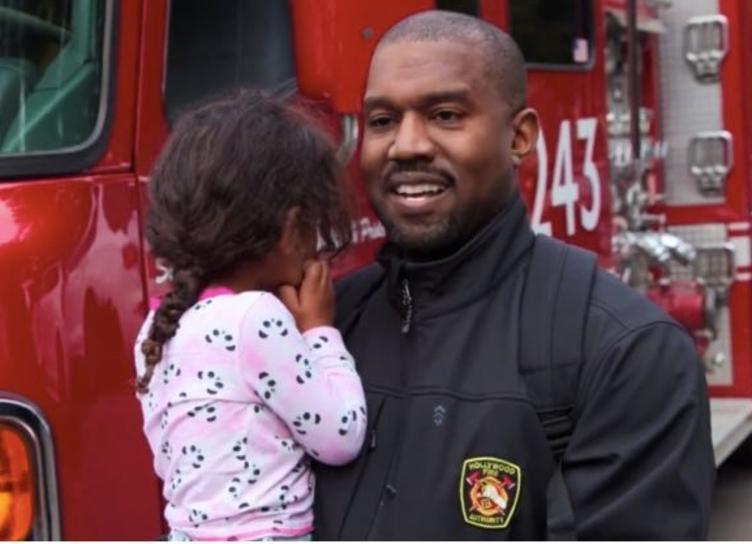 Канье Уэст нанял пожарную машину, чтобы отвезти детей в школу