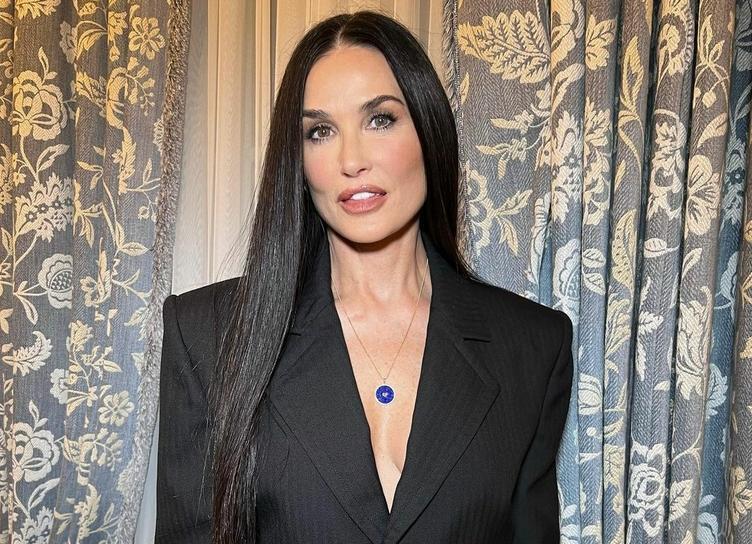 59-year-old Demi Moore showed a figure in a bikini