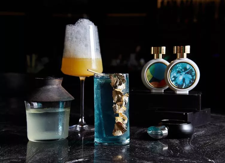 Попробовать новый коктейль, а заодно и косметику с парфюмом – как бары и рестораны объединяют несовместимое