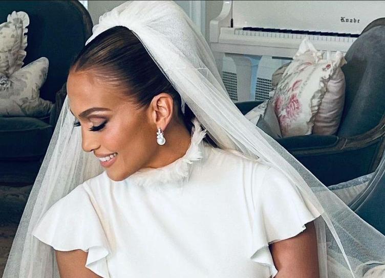 Expensive-rich: Jennifer Lopez showed how she married Ben Affleck