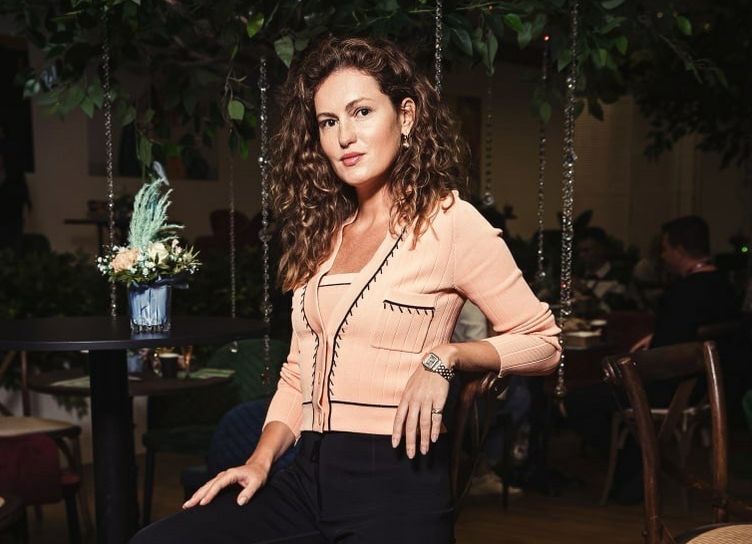 This is a must see: Renata Piotrowski about the film “Brother and Sister” with Marion Cotillard and the series with Agata Muceniece