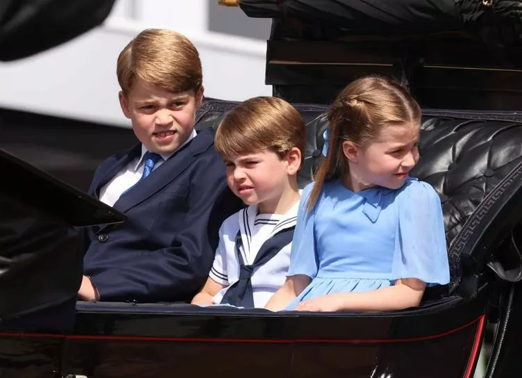 Принц Джордж и принцесса Шарлотта пойдут за гробом на похоронах Елизаветы II