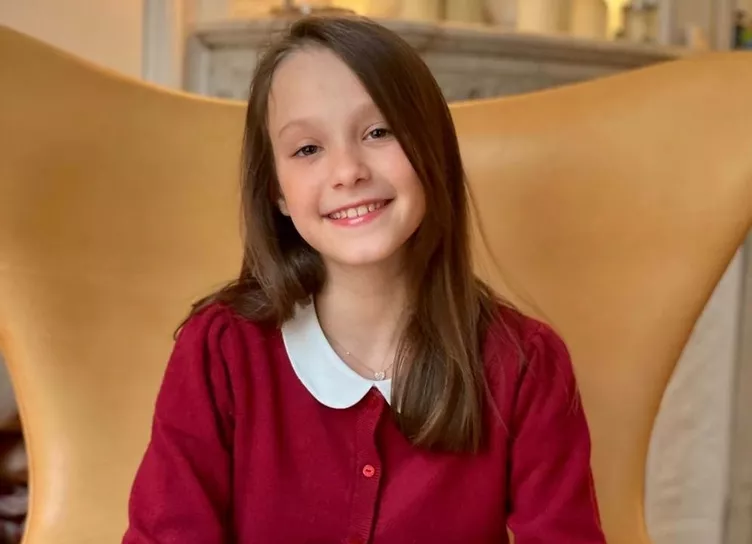 Над 10-летней принцессой Дании издеваются в школе после того, как королева Маргрете II лишила ее титула