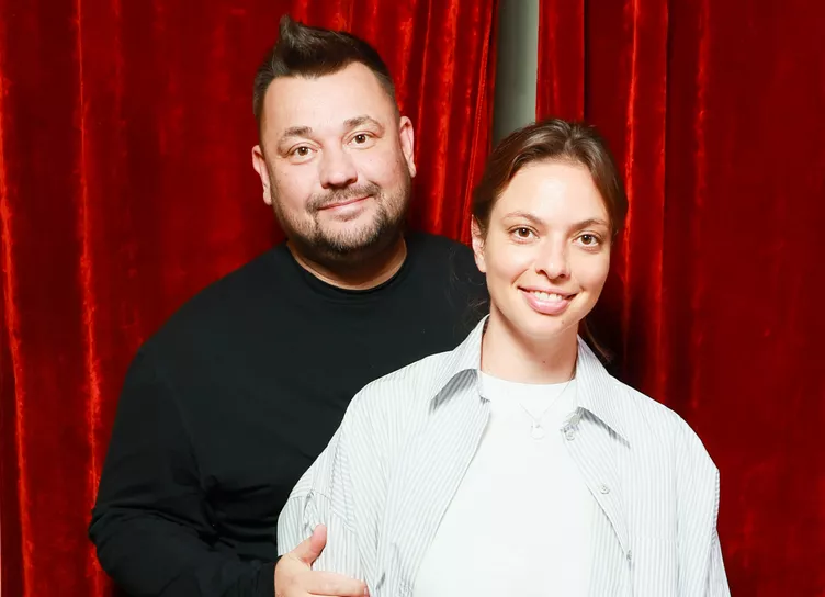 Сергей Жуков с женой, Влад Лисовец и другие на закрытом предпремьерном показе спектакля в Москве
