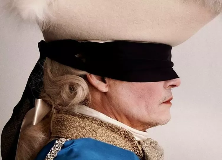 Джонни Депп в роли короля Людовика XVI в фильме "Фаворитка" – новый кадр