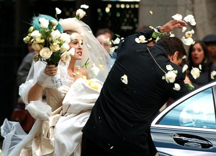 Сара Джессика Паркер в том самом свадебном платье Кэрри на съемках "И просто так"