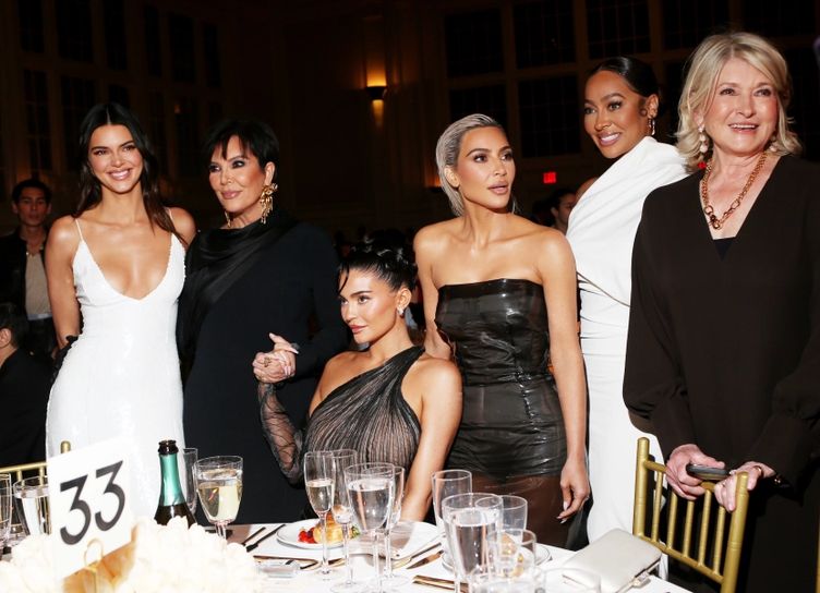 CFDA Awards: Кардашьян-Дженнеры, Шер, Ленни Кравиц, Кэти Холмс, Эшли Грэм, Аманда Сейфрид и другие гости