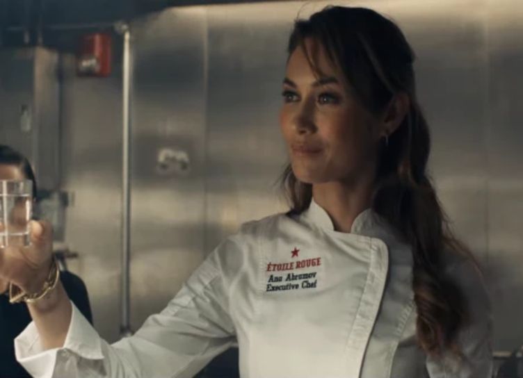 Ольга Куриленко в роли шеф-повара в первом трейлере фильма High Heat