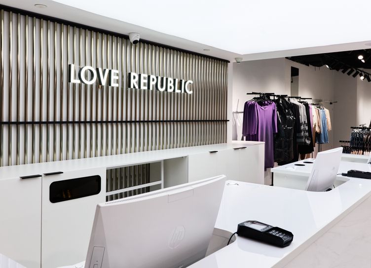 LOVE REPUBLIC открывает свой самый большой магазин в ТРЦ «АФИМОЛЛ Сити»