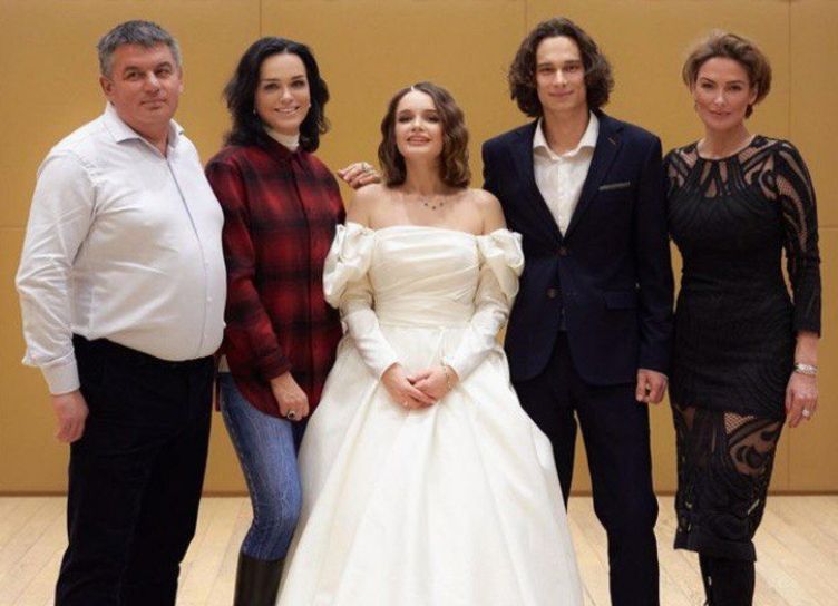 Певица Слава выдала дочь замуж: первые фото со свадьбы | HELLO! Russia