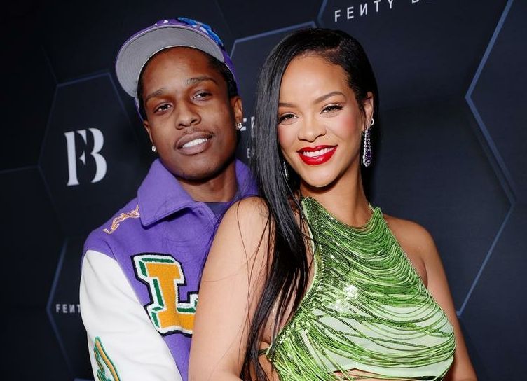 Редкий выход: Рианна и A$AP Rocky посетили музыкальный фестиваль на Барбадосе