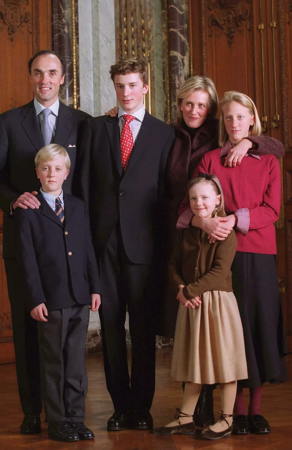 Принц Лоренц Австрийский-Эсте и принцесса Астрид Бельгийская с детьми, 2002 год