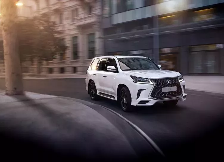 Без лишних слов: Lexus LX как пример удачной гиперболы в мире авто