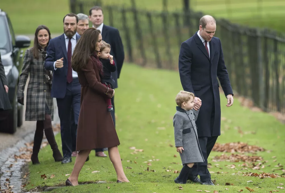 Джеймс и Пиппа Миддлтон, герцогиня и герцог Кембриджские с принцессой Шарлоттой, 2016 год