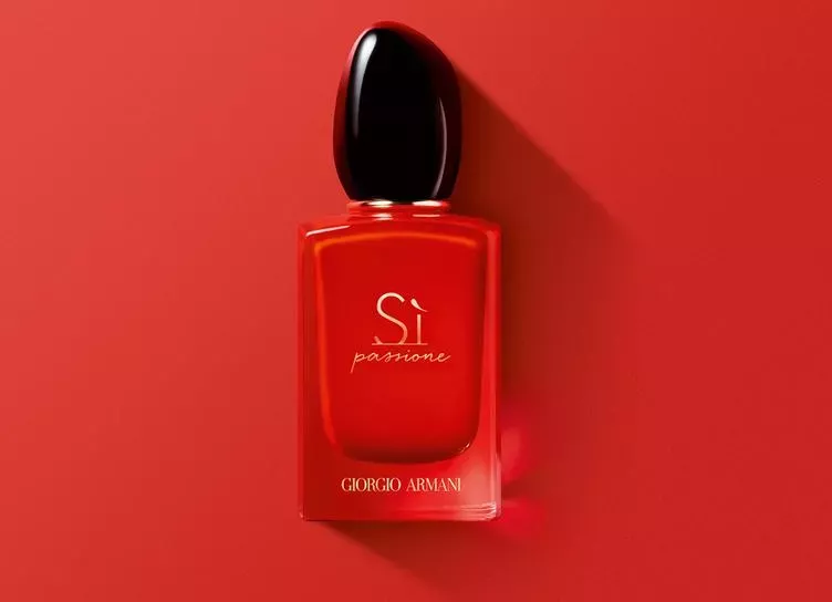 Дарите страсть: 5 фактов об аромате Sì Passione от Giorgio Armani