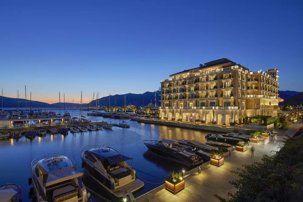 Отель Regent Porto Montenegro
