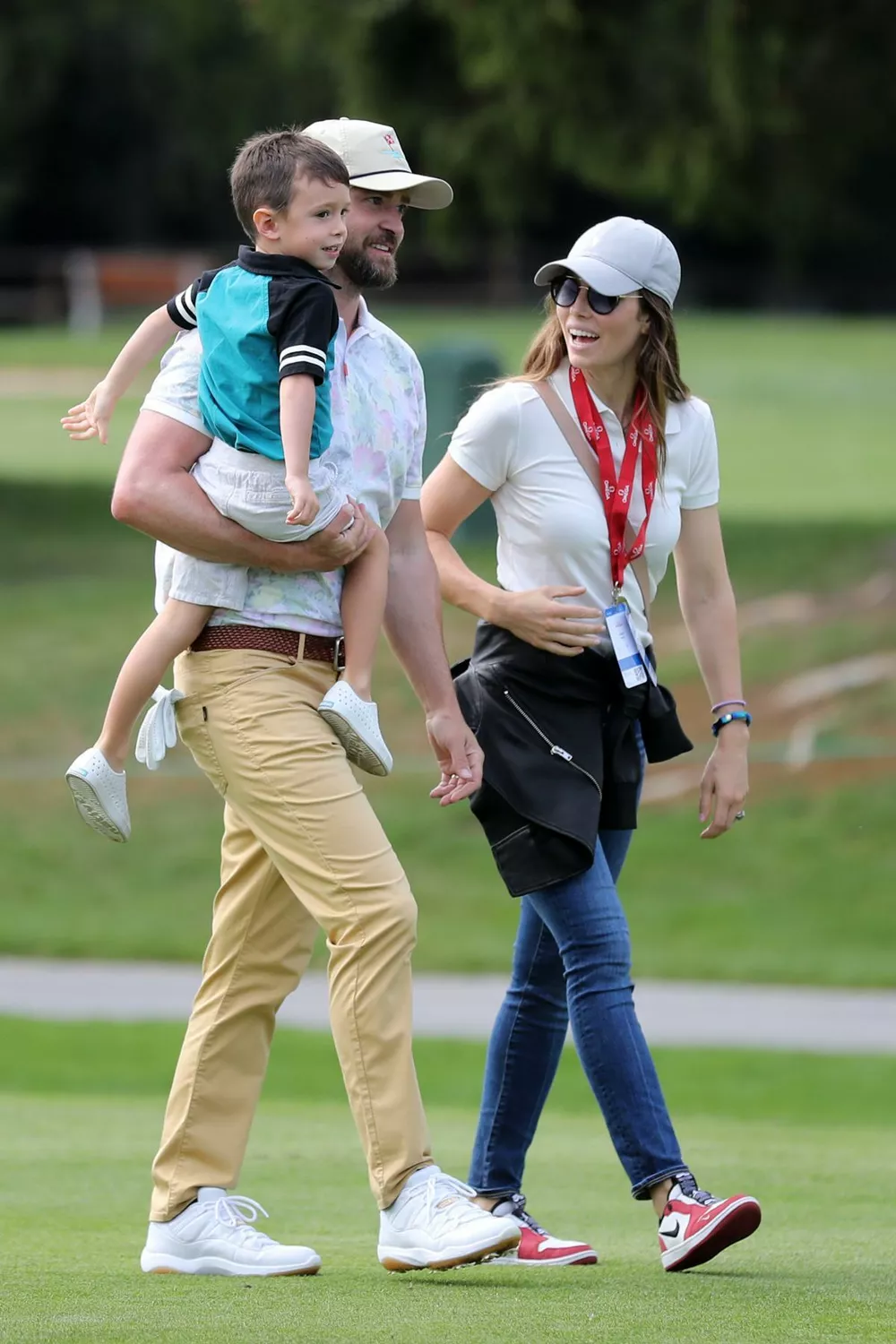 Джастин Тимберлейк и Джессика Бил со старшим сыном, 2019 год