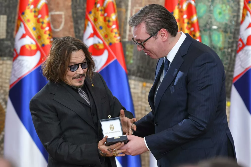Джонни Депп и президент Сербии Александр Вучич, 15 февраля 2022 года 