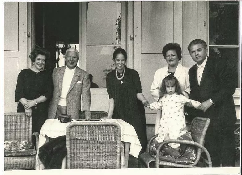 Любовь Орлова с Чарли Чаплином и его семьей - женой Уной и дочерью Аннет (Веве, Швейцария, 1962 год)