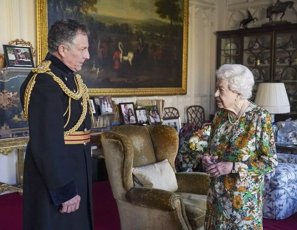 Сэр Ник Картер и королева Елизавета II