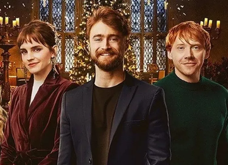 Гарри сделал коррекцию зрения у магглов: как интернет отреагировал на постер спецвыпуска Гарри Поттера