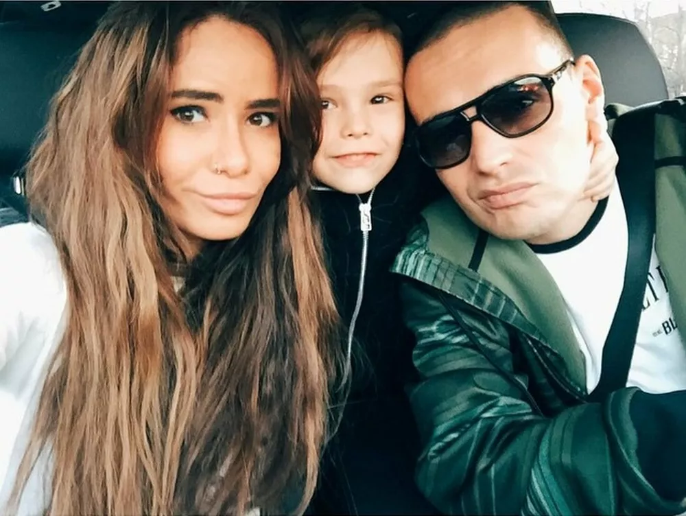 Айза и Алексей Долматовы с сыном