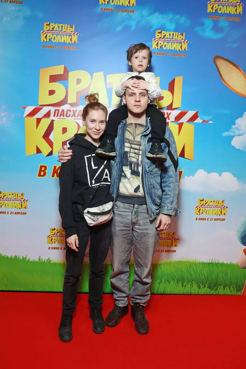 Данил Стеклов и Наджеда Лумпова с сыном