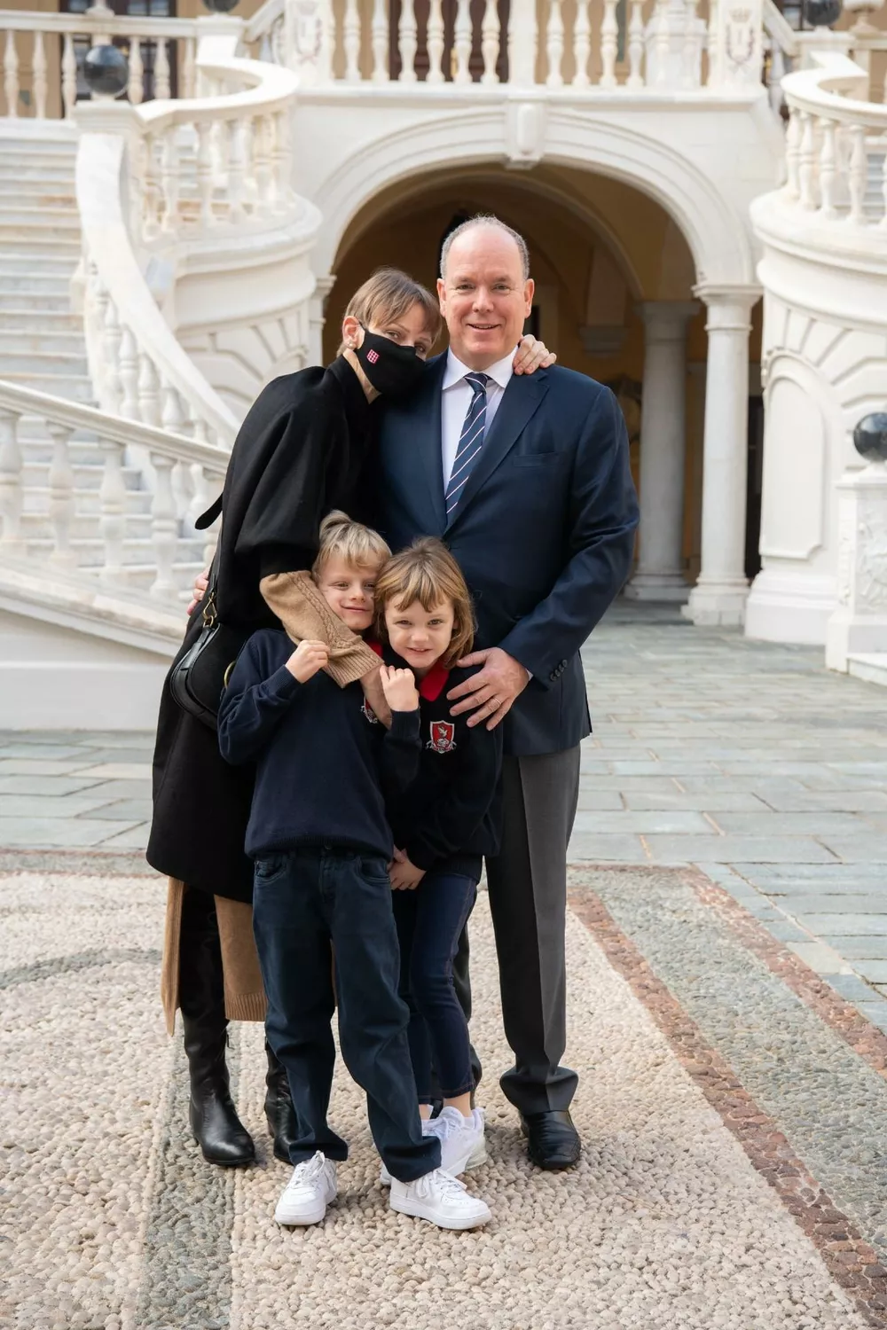 Княгиня Шарлен с семьей, ноябрь 2021 года