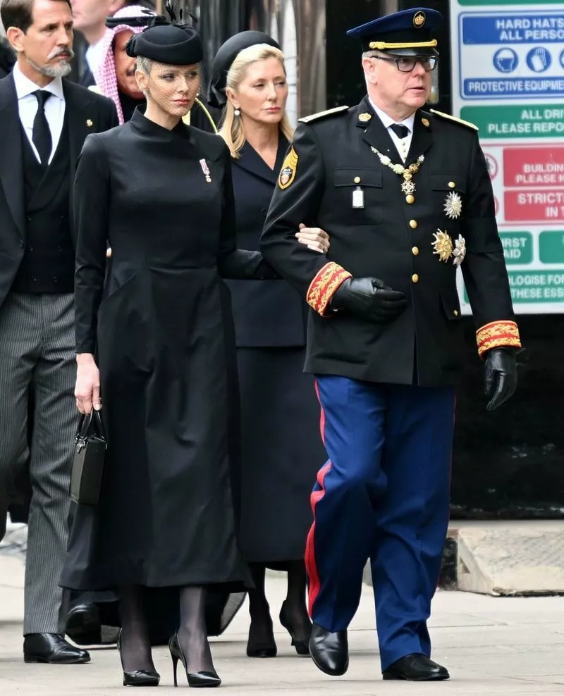 Шарлен и Альбер на похоронах Елизаветы II