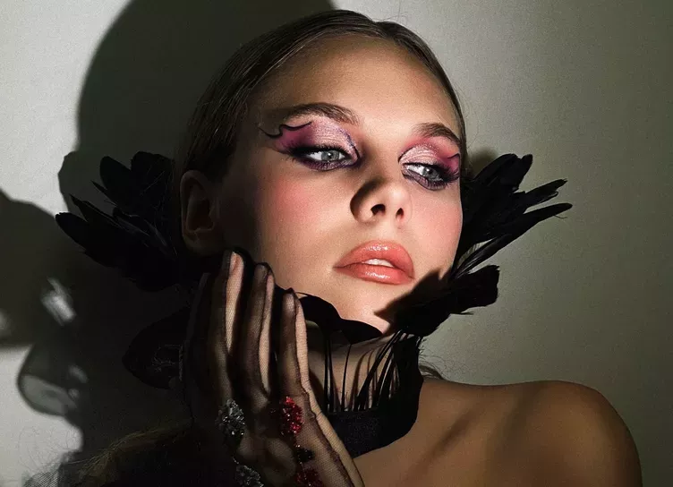 Королева ночи: как создать страшно красивый макияж для Хэллоуина и не только